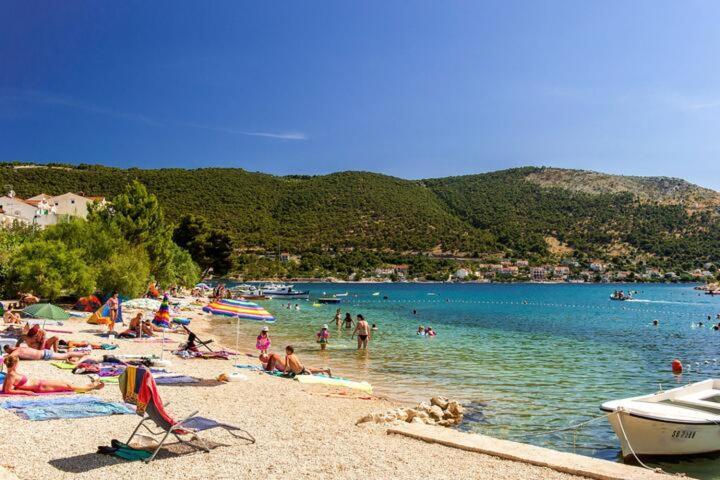 Апартаменты Holiday Beach House Гребастика Экстерьер фото
